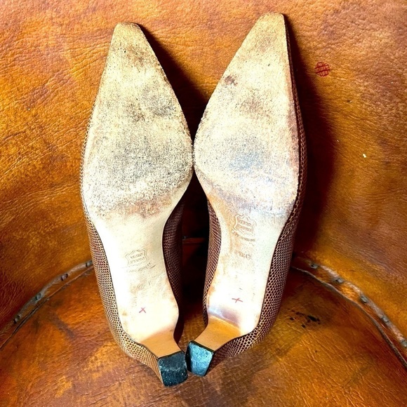 BOTTEGA VENETA Tan Embossed Leather Pumps Size 9.5B - Picture 6 of 8